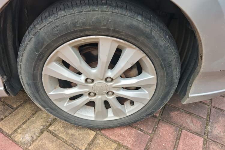Used Honda City Classic 2012 1.5L manual Elite Edition Right Front Wheel Hub