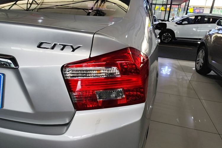 Used Honda City Classic 2012 1.5L manual Comfort version Right Rear Taillight