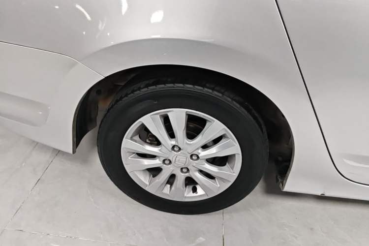 Used Honda City Classic 2012 1.5L Automatic Elite Edition Right Rear Wheel Hub