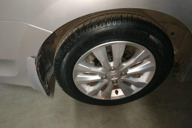Used Honda City Classic 2012 1.5L Automatic Elite Edition Right Rear Wheel Hub