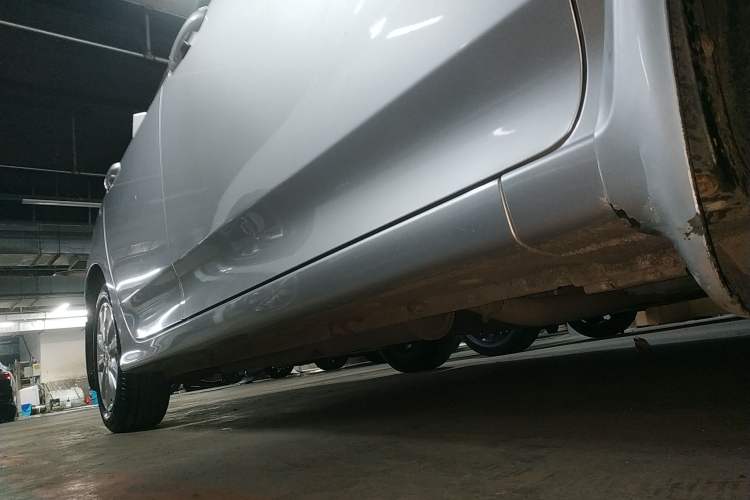 Used Honda City Classic 2012 1.5L Automatic Elite Edition Right Side Sill