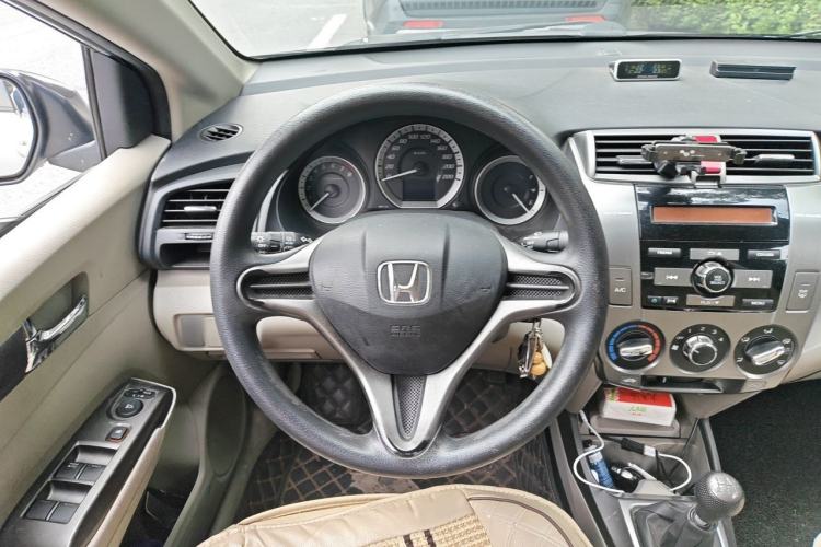 Used Honda City Classic 2012 1.5L manual Elite Edition Steering Wheel