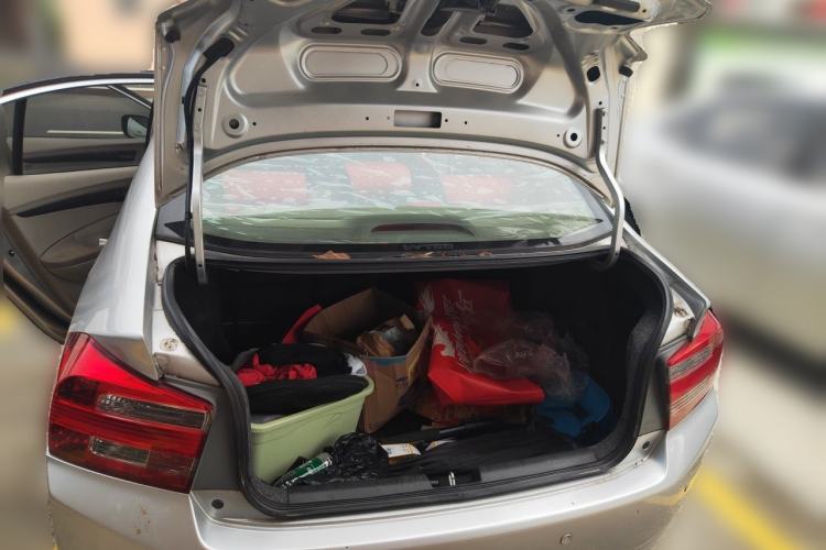 Used Honda City Classic 2012 1.5L manual Comfort version Trunk