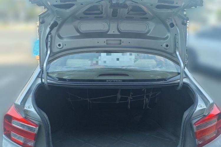Used Honda City Classic 2012 1.5L manual Comfort version Trunk