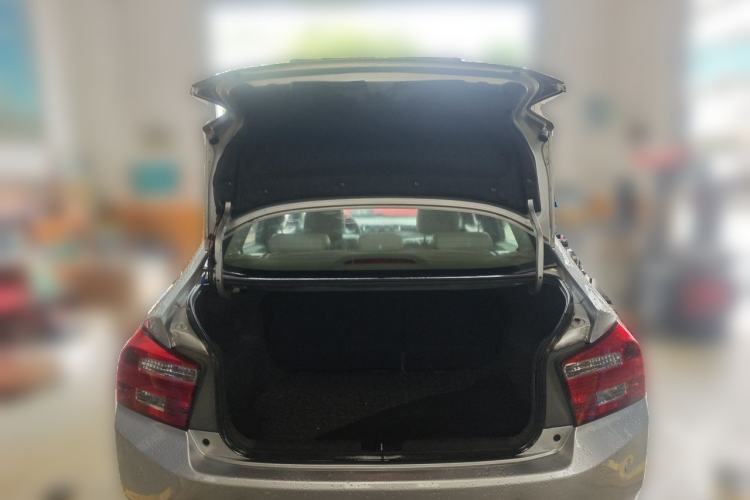 Used Honda City Classic 2012 1.5L manual Elite Edition Trunk