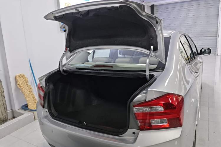 Used Honda City Classic 2012 1.5L Automatic Elite Edition Trunk