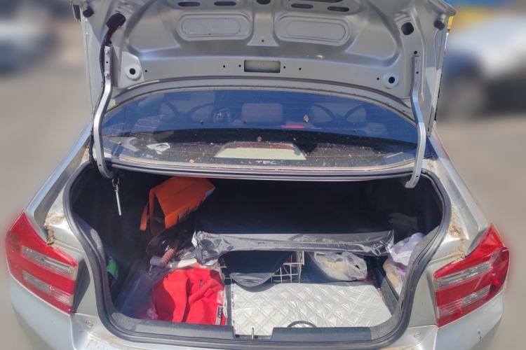 Used Honda City Classic 2012 1.5L manual Comfort version Trunk