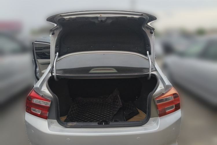 Used Honda City Classic 2012 1.5L manual Elite Edition Trunk