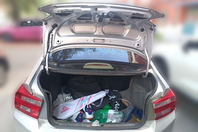 Used Honda City Classic 2012 1.5L manual Comfort version Trunk