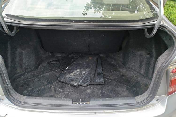 Used Honda City Classic 2012 1.5L manual Elite Edition Trunk