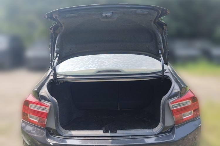 Used Honda City Classic 2012 1.5L Automatic Elite Edition Trunk