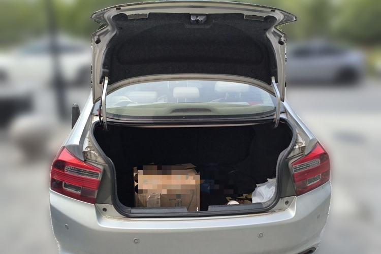 Used Honda City Classic 2012 1.5L manual Comfort version Trunk