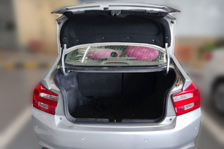 Used Honda City Classic 2012 1.5L manual Comfort version Trunk
