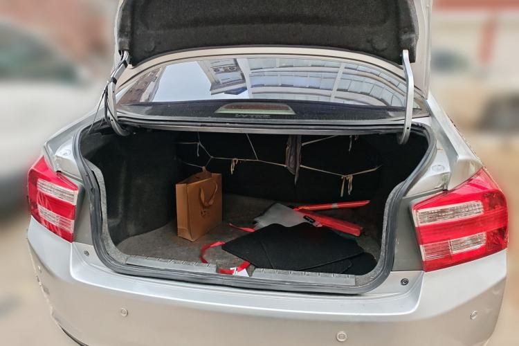Used Honda City Classic 2012 1.5L manual Comfort version Trunk