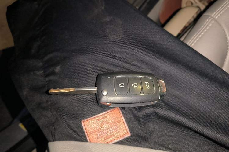 Used Honda City Classic 2012 1.5L manual Elite Edition Vehicle Key