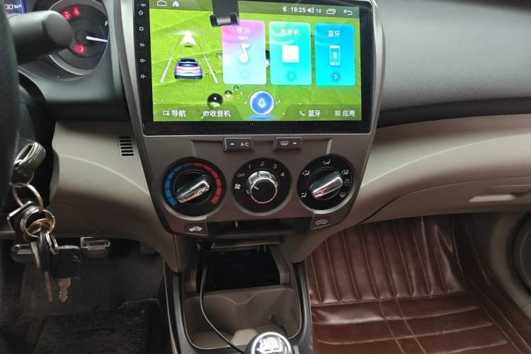 Used Honda City Classic 2012 1.5L manual Elite Edition Audio And AC Panel