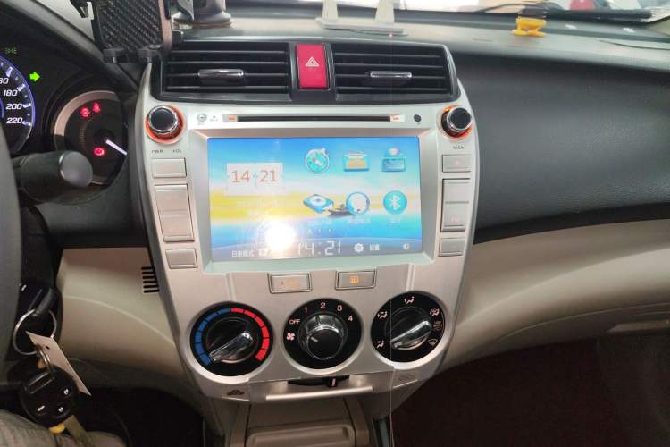 Used Honda City Classic 2012 1.5L manual Elite Edition Audio And AC Panel