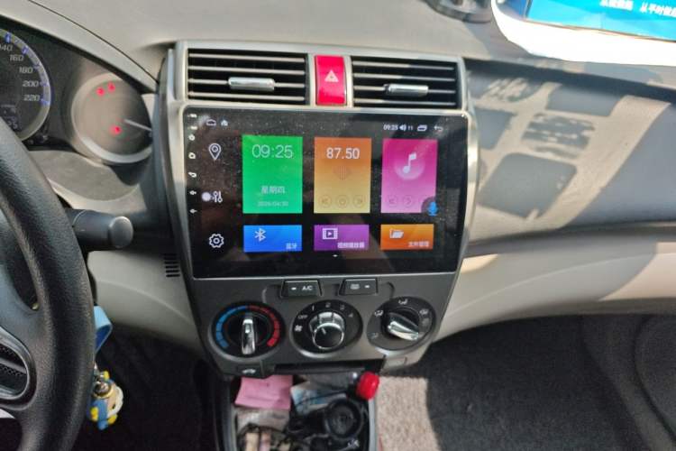Used Honda City Classic 2012 1.5L manual Elite Edition Audio And AC Panel