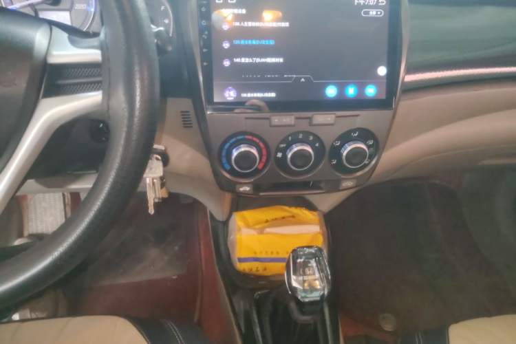 Used Honda City Classic 2012 1.5L manual Elite Edition Audio And AC Panel