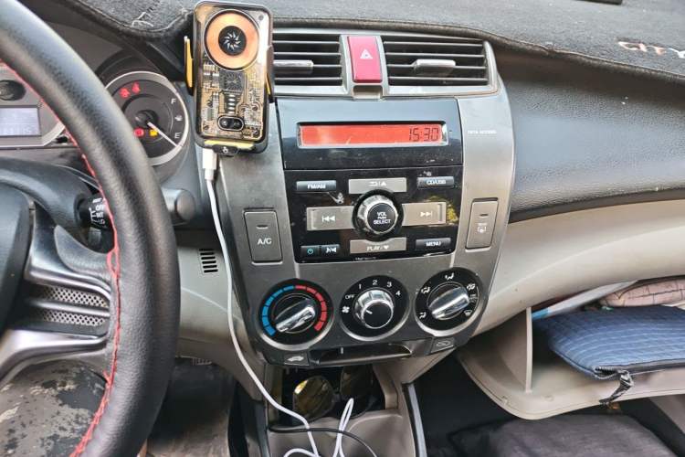Used Honda City Classic 2012 1.5L manual Comfort version Audio And AC Panel