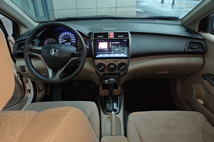 Used Honda City Classic 2012 1.5L Automatic Flagship Edition Center Console