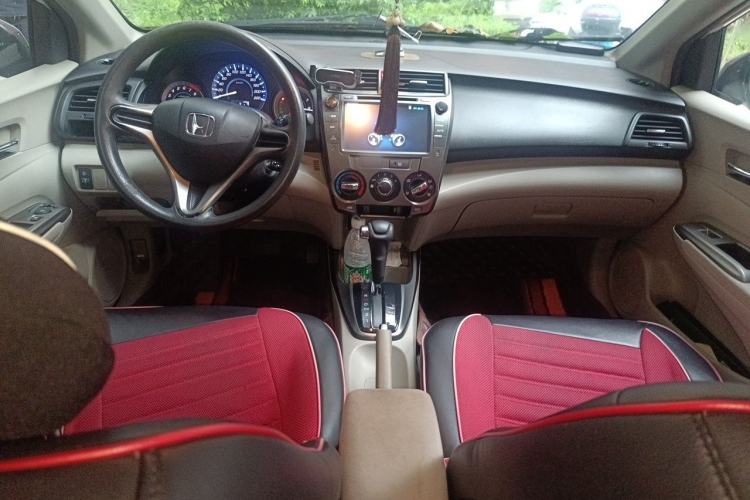 Used Honda City Classic 2012 1.5L Automatic Elite Edition Center Console