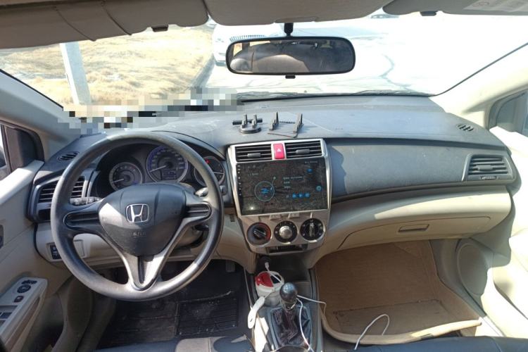 Used Honda City Classic 2012 1.5L manual Comfort version Center Console