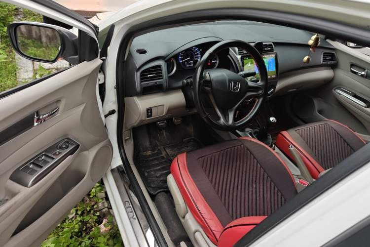 Used Honda City Classic 2012 1.5L manual Elite Edition Driver Seat