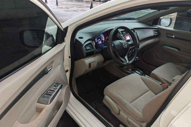 Used Honda City Classic 2012 1.5L Automatic Flagship Edition Driver Seat