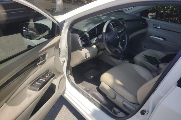 Used Honda City Classic 2012 1.5L Automatic Elite Edition Driver Seat