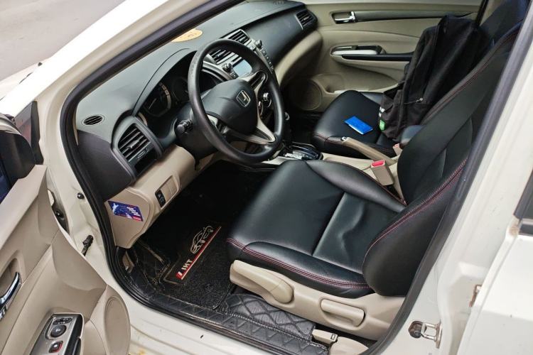Used Honda City Classic 2012 1.5L Automatic Elite Edition Driver Seat