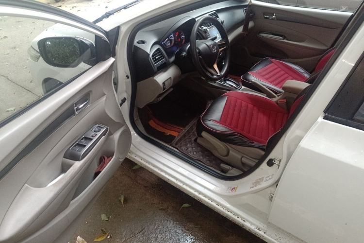 Used Honda City Classic 2012 1.5L Automatic Elite Edition Driver Seat