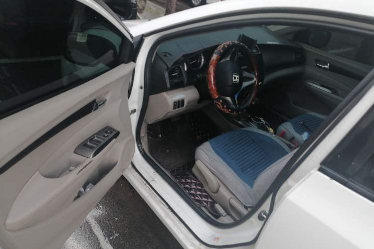 Used Honda City Classic 2012 1.5L Automatic Elite Edition Driver Seat