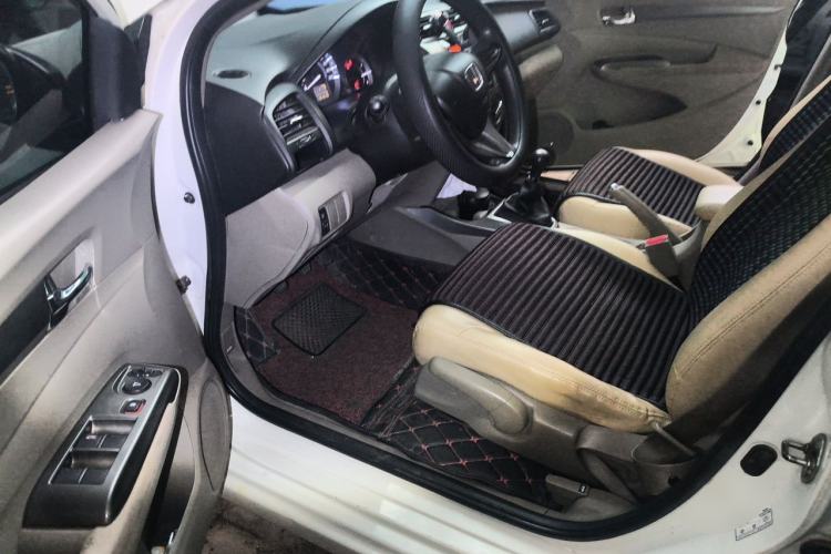 Used Honda City Classic 2012 1.5L manual Elite Edition Driver Seat