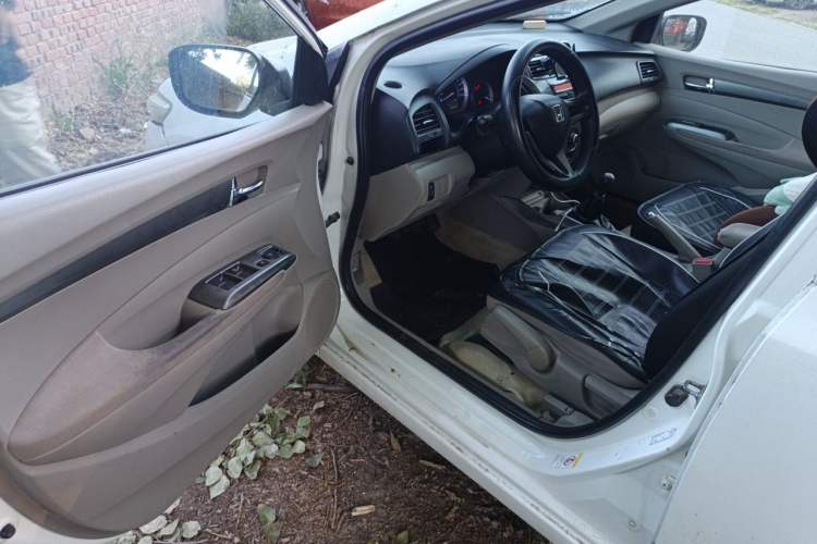 Used Honda City Classic 2012 1.5L manual Elite Edition Driver Seat