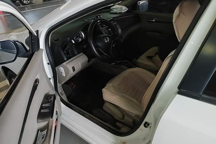 Used Honda City Classic 2012 1.5L Automatic Elite Edition Driver Seat