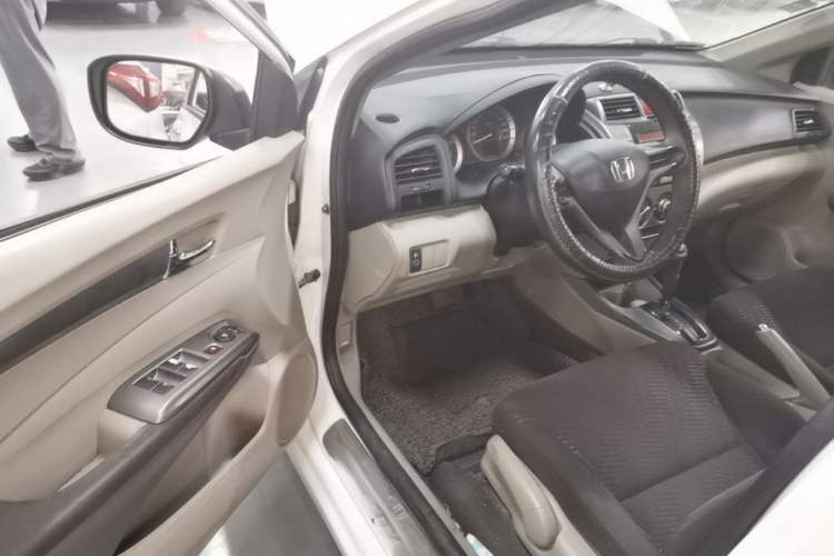 Used Honda City Classic 2012 1.5L Automatic Elite Edition Driver Seat