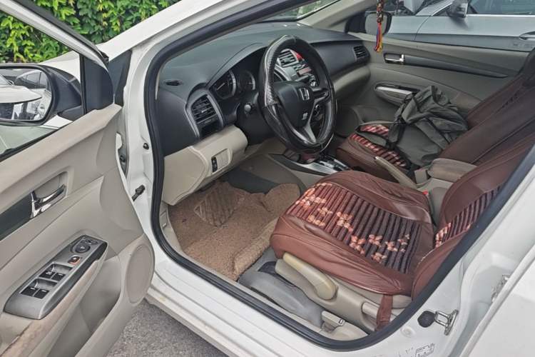 Used Honda City Classic 2012 1.5L Automatic Elite Edition Driver Seat