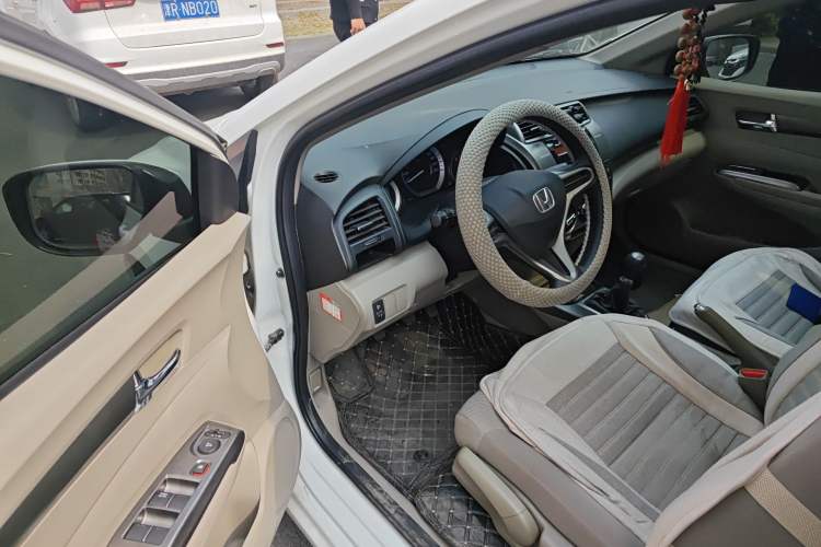 Used Honda City Classic 2012 1.5L manual Elite Edition Driver Seat