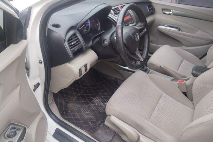 Used Honda City Classic 2012 1.5L manual Elite Edition Driver Seat