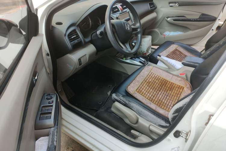 Used Honda City Classic 2012 1.5L Automatic Elite Edition Driver Seat