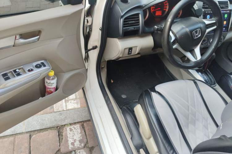 Used Honda City Classic 2012 1.5L Automatic Elite Edition Driver Seat
