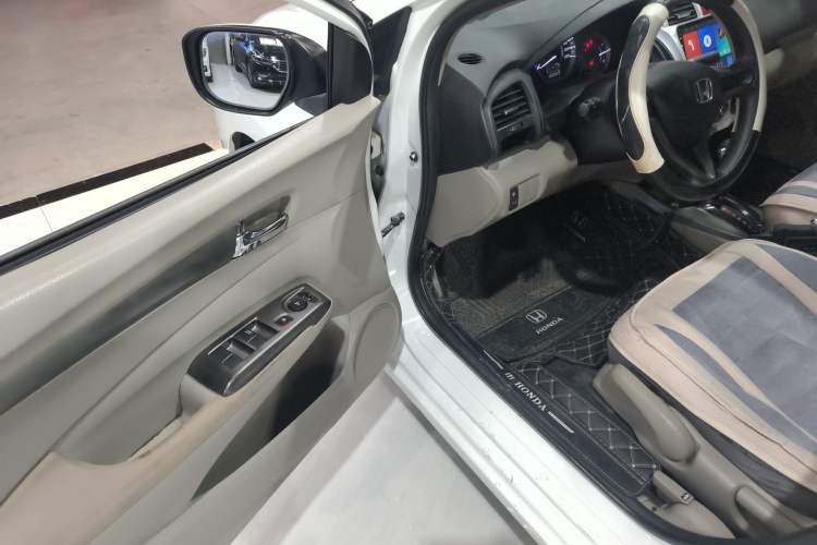 Used Honda City Classic 2012 1.5L Automatic Elite Edition Driver Seat