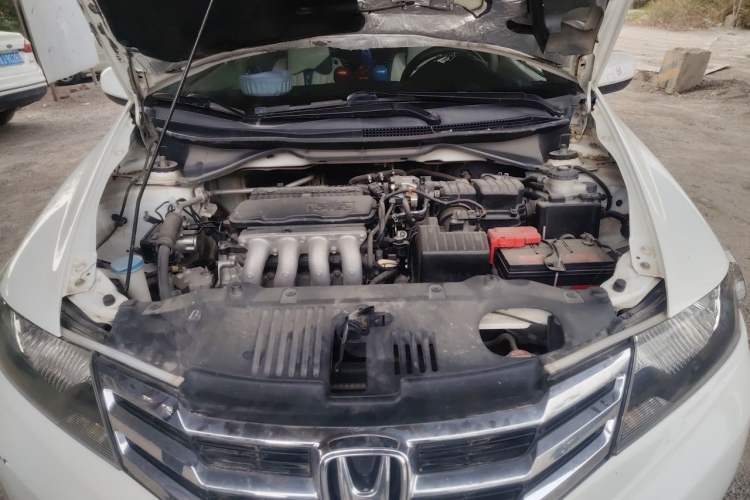 Used Honda City Classic 2012 1.5L manual Elite Edition Engine Bay