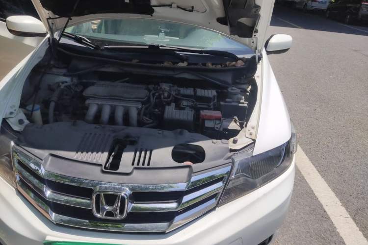 Used Honda City Classic 2012 1.5L Automatic Elite Edition Engine Bay Left