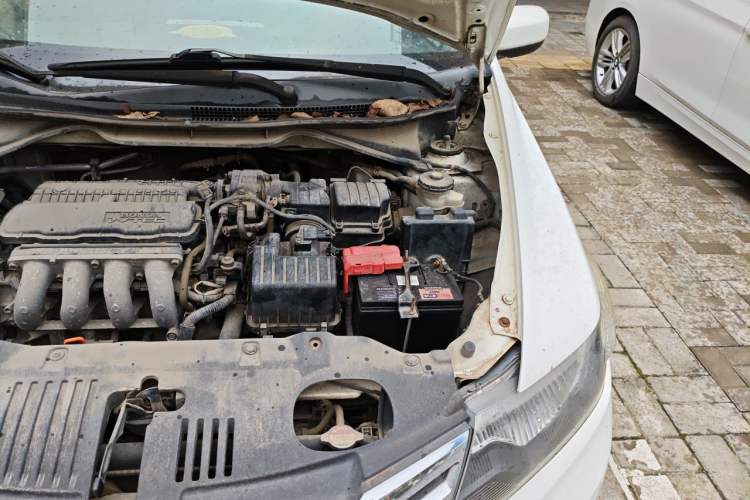 Used Honda City Classic 2012 1.5L Automatic Elite Edition Engine Bay Left