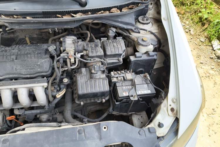 Used Honda City Classic 2012 1.5L manual Elite Edition Engine Bay Left