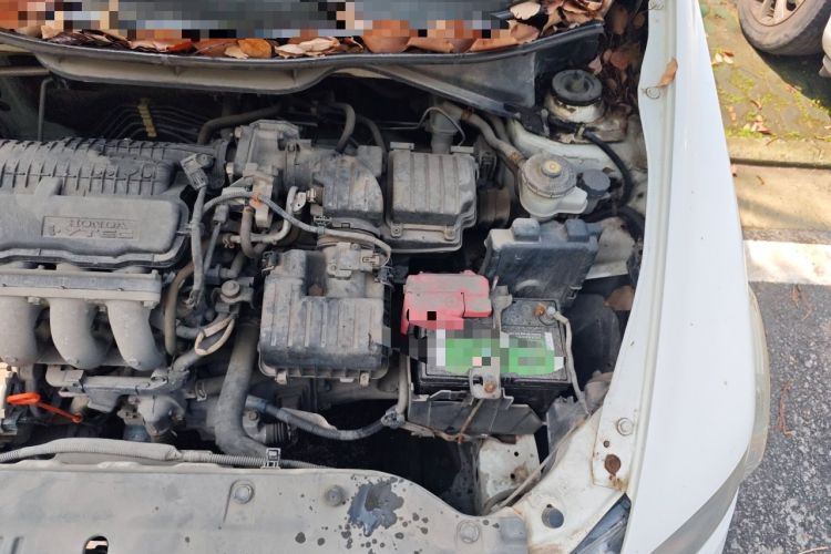 Used Honda City Classic 2012 1.5L manual Elite Edition Engine Bay Left