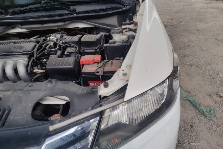 Used Honda City Classic 2012 1.5L manual Elite Edition Engine Bay Left