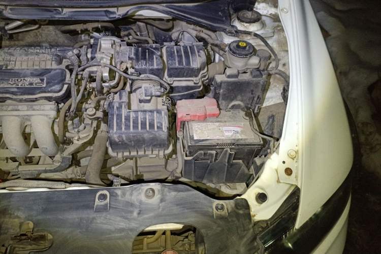 Used Honda City Classic 2012 1.5L manual Elite Edition Engine Bay Left